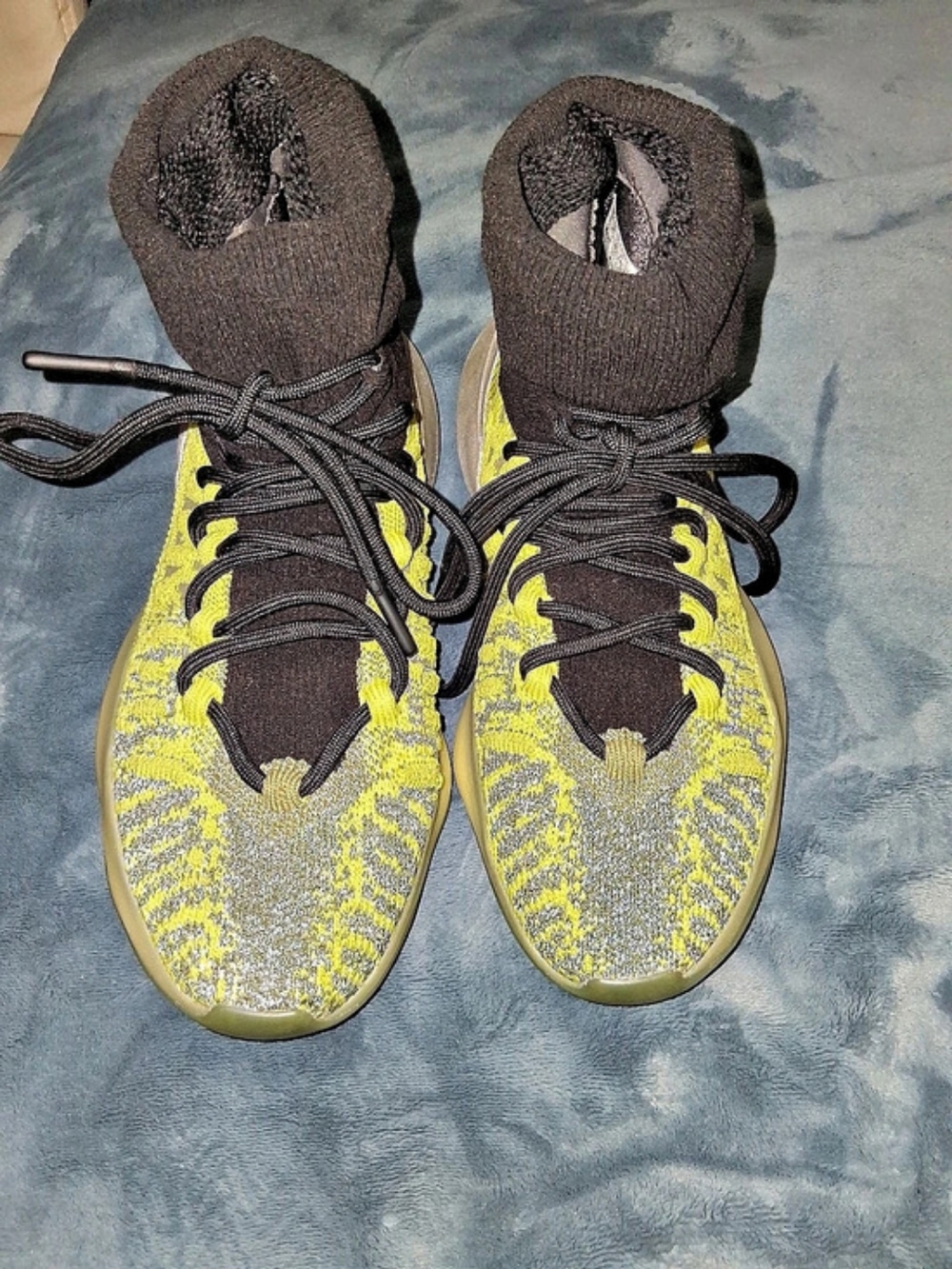 adidas Yeezy Boost 350 V2 Athletic Shoes Yellow & Gray US 6.5